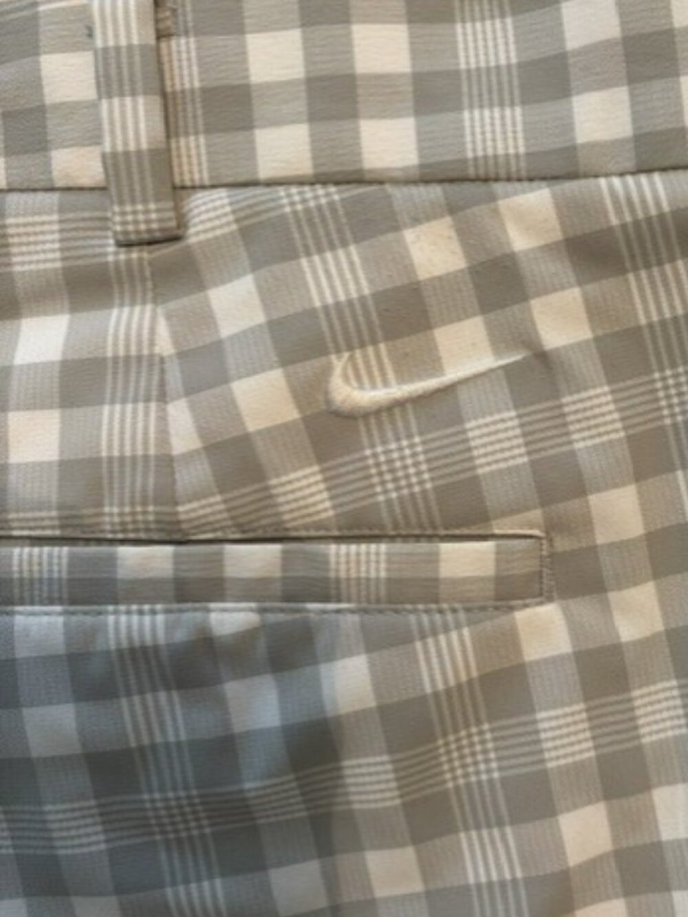NIKE Men's Gray/White Plaid Golf Shorts Size 34